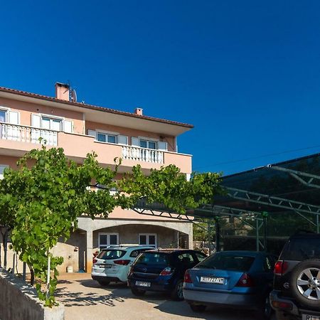 Apartments Bonifacic Punat Exterior foto